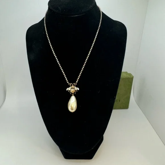 Gucci Gold-tone, crystal and faux pearl necklace - Picture 8 of 14